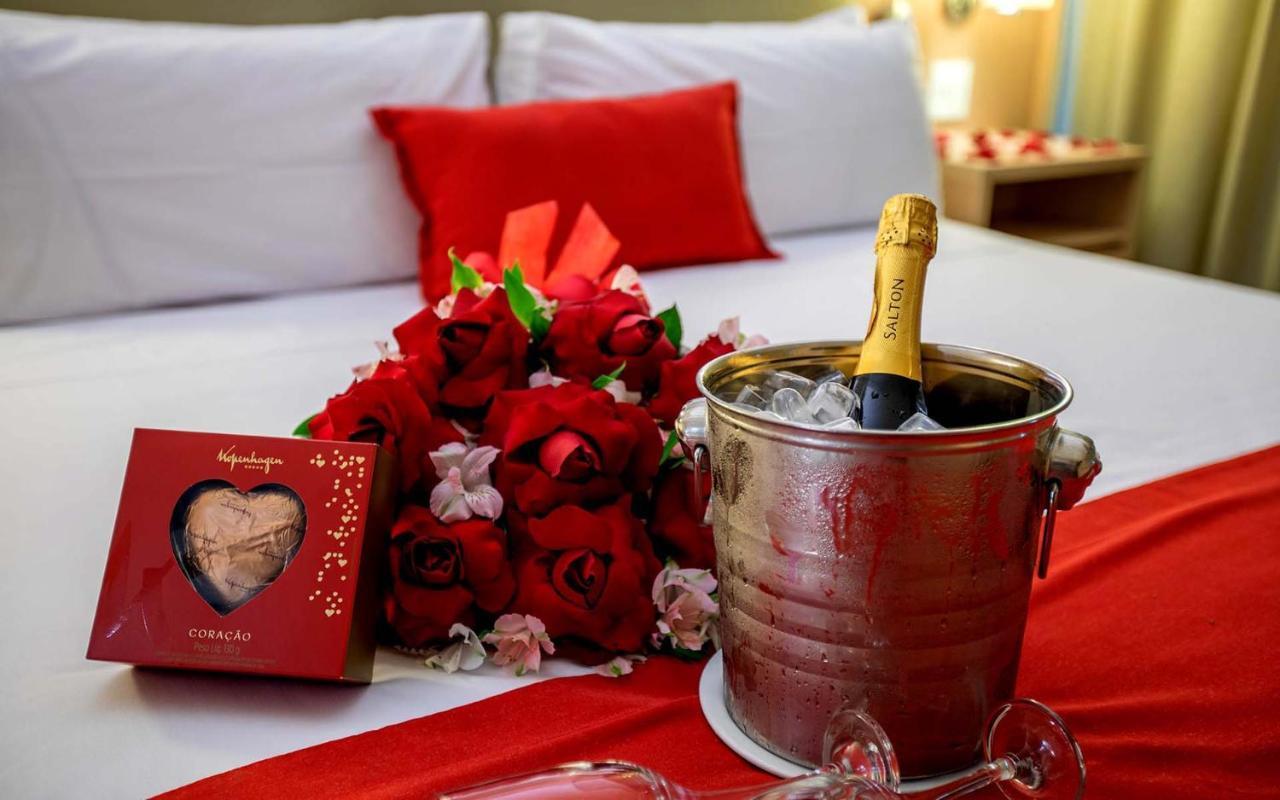 Cullinan Hplus Premium Brasilia Exterior foto Valentine's Day